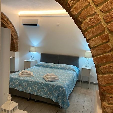Vita Lenta - Cozy Rooms ลาสเปเซีย ภายนอก รูปภาพ
