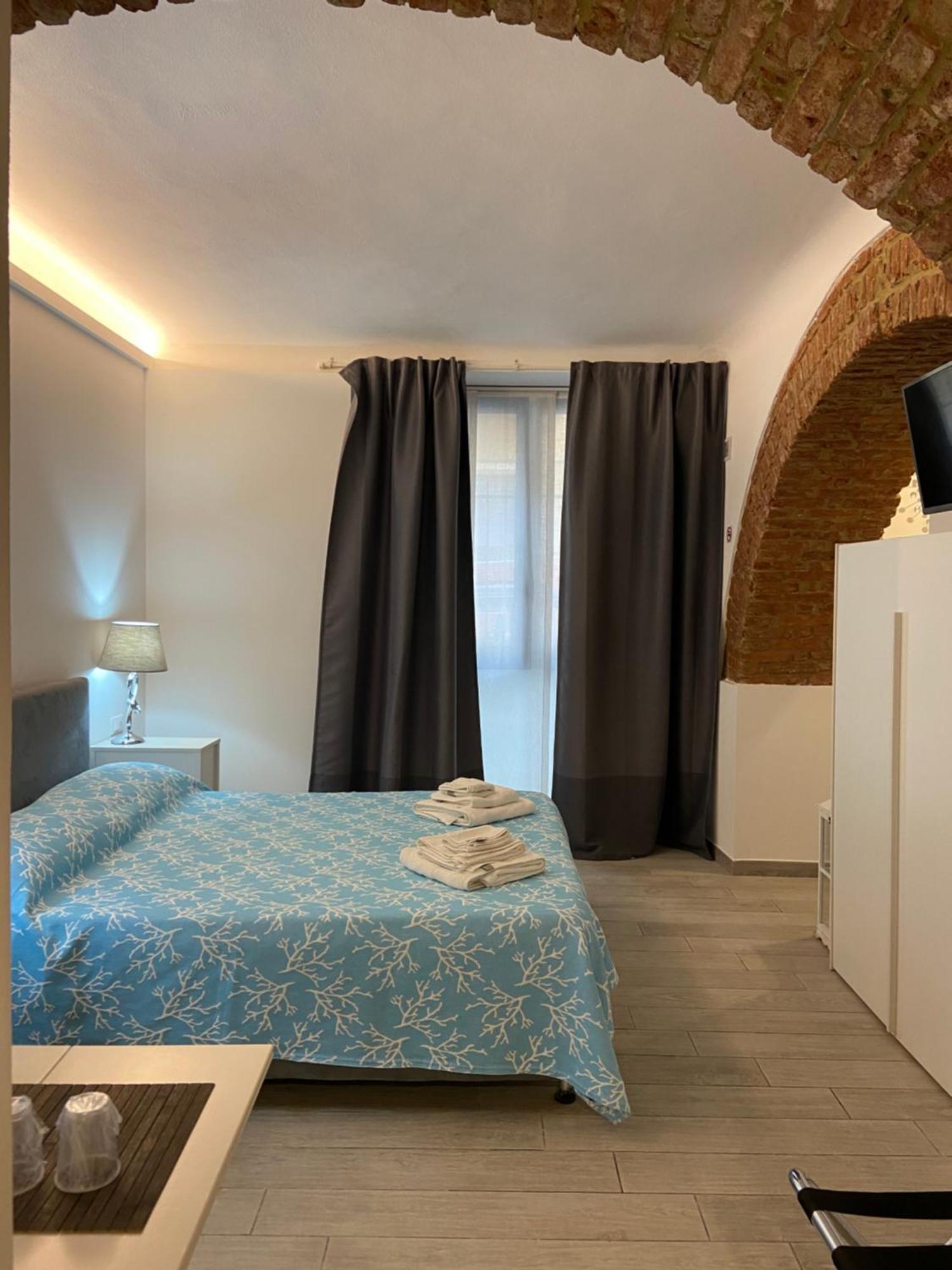 Vita Lenta - Cozy Rooms ลาสเปเซีย ภายนอก รูปภาพ